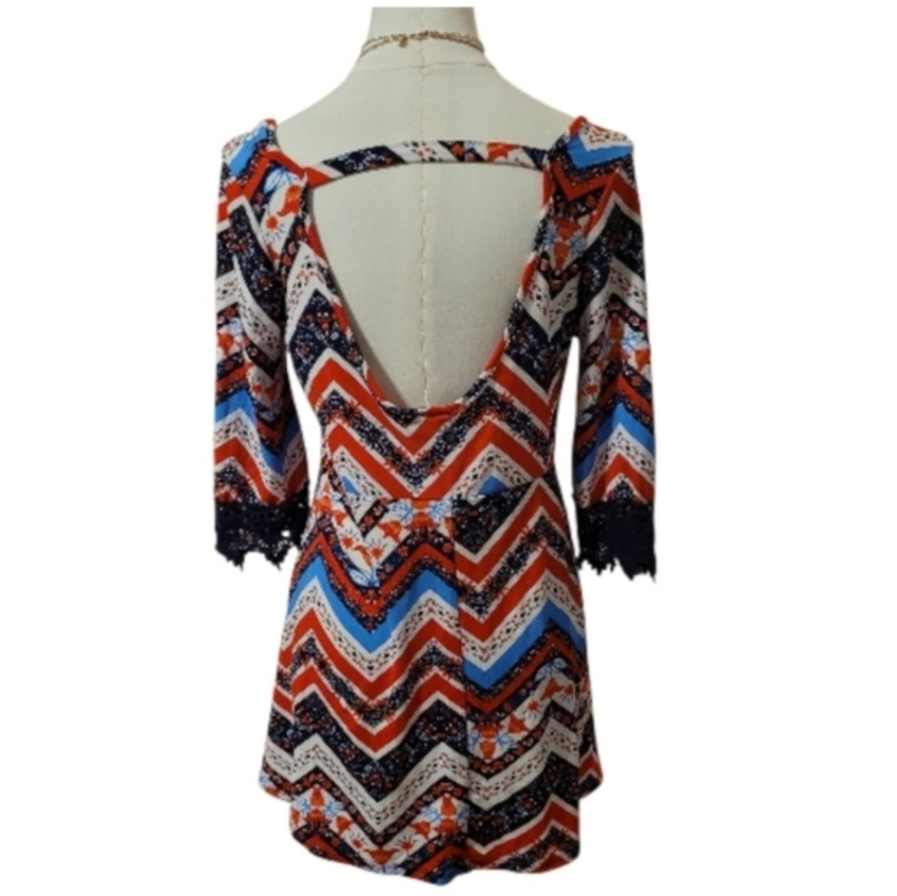 Rue21 Chevron Floral Red Blue White High Low Blouse Lace Wrists Size Small